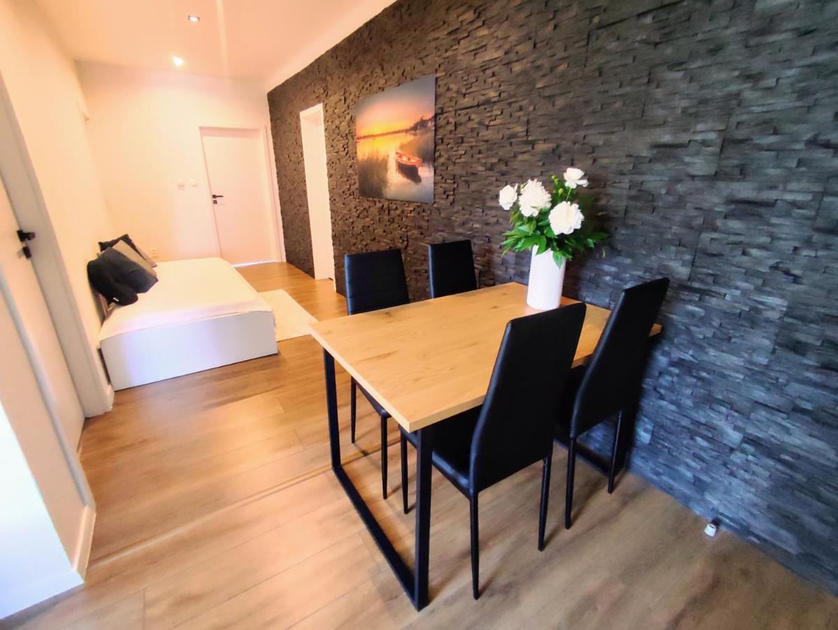 Apartman Panorama Park & Free Parking Жиліна Екстер'єр фото