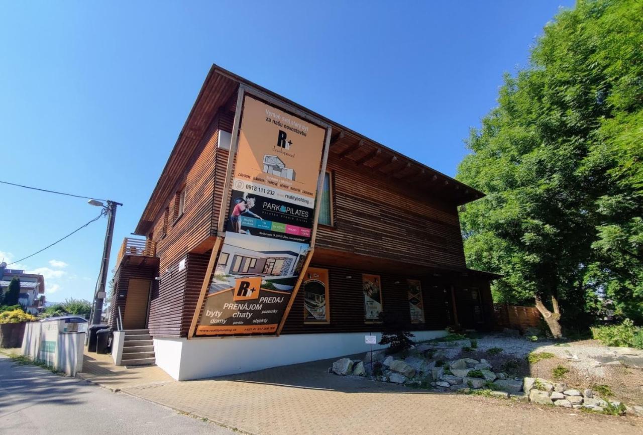 Apartman Panorama Park & Free Parking Жиліна Екстер'єр фото